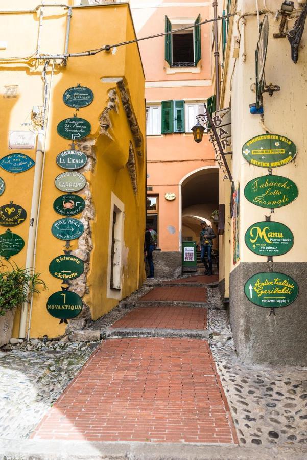 Apartamento Sui Tetti, Caressa De Mae Bordighera Exterior foto