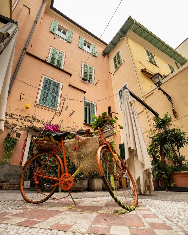 Apartamento Sui Tetti, Caressa De Mae Bordighera Exterior foto